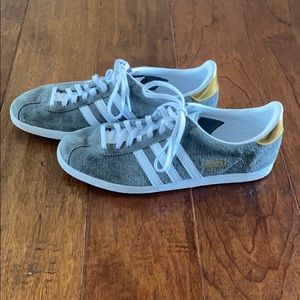 Adidas Gazelle Grey Suede Shoes Size 9